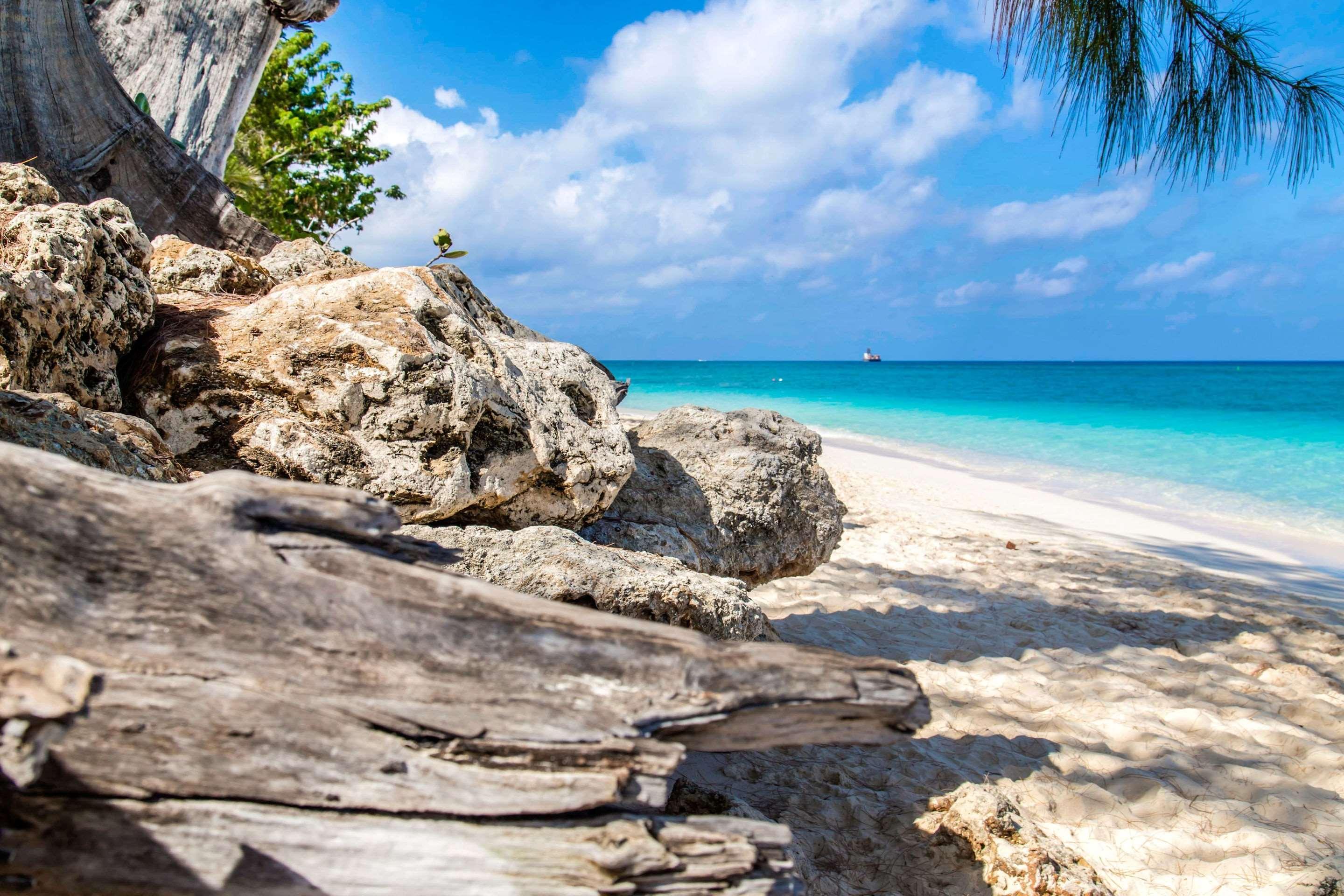 Hampton By Hilton Grand Cayman Seven Mile Beach George Town Exteriér fotografie
