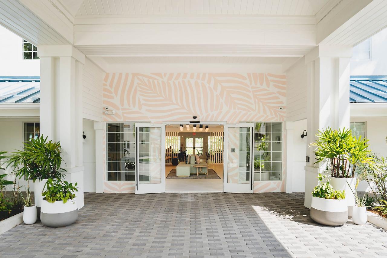 Hampton By Hilton Grand Cayman Seven Mile Beach George Town Exteriér fotografie