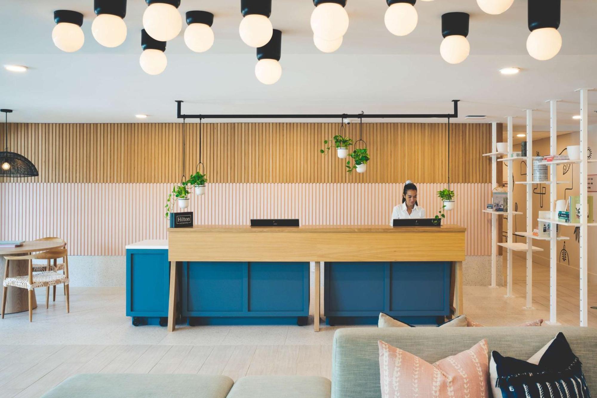Hampton By Hilton Grand Cayman Seven Mile Beach George Town Exteriér fotografie
